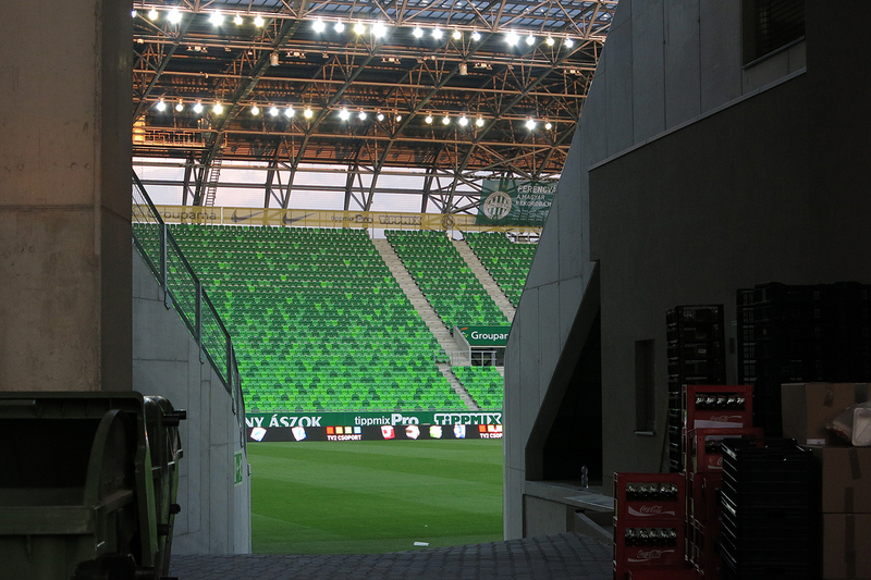 Illustration for article titled Mit gondoltok, az RTL Klub vagy a TV2 fog hirdetni a Fradi-stadionban?